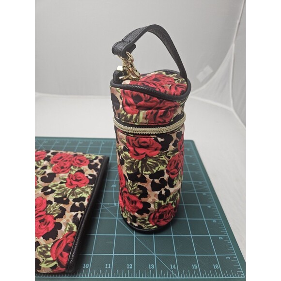 Betsy Johnson Travel Diaper Changing Pad Roses Tri Fold w/ Insulated Bottle Bag - Picture 4 of 11